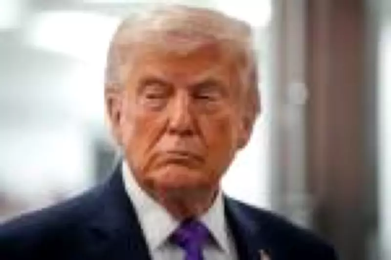 Trump afirma que bloqueio no Estreito de Ormuz levará tempo para ser implementado