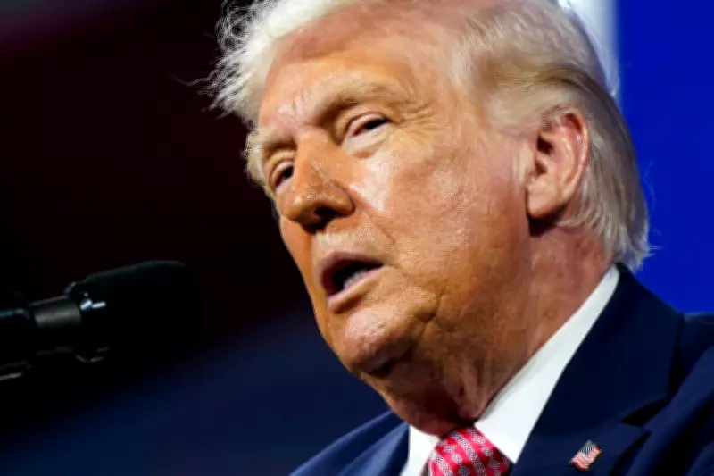 Trump afirma que Irã pediu cessar-fogo, mas condiciona aceite à abertura do Estreito de Ormuz