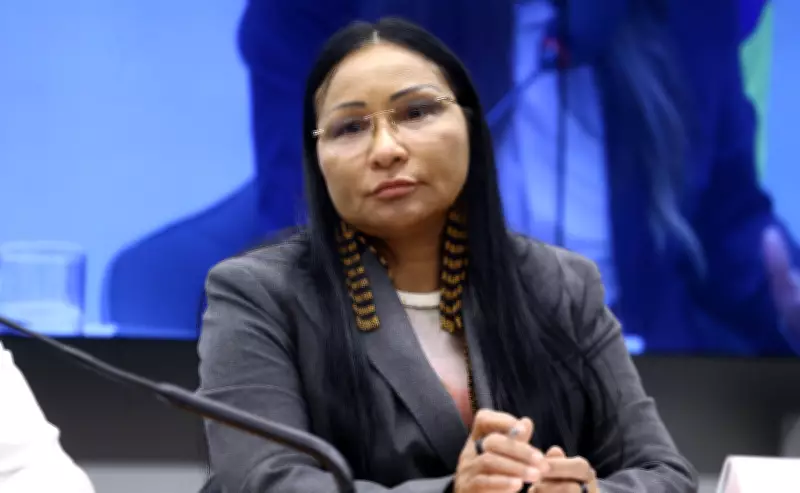 TSE cassa mandato de Silvia Waiãpi por uso de verba de campanha em estética