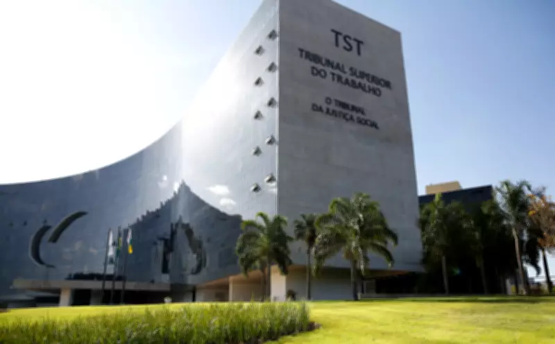 TST instaura processo disciplinar contra servidor suspeito de importunação sexual de adolescente