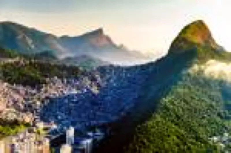 Turismo com drones em favelas do Rio atrai milhares e impulsiona economia local