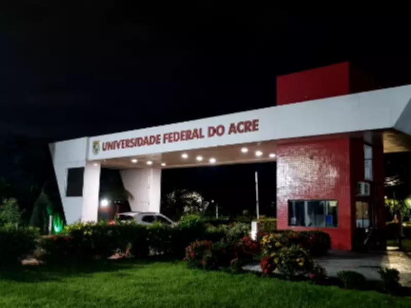 Ufac abre concurso com salários de até R$ 6,3 mil para cargos técnico-administrativos