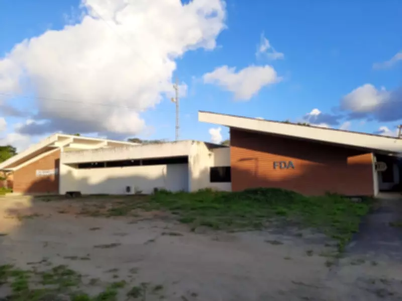 Ufal suspende aulas presenciais na Faculdade de Direito após ataques de cães