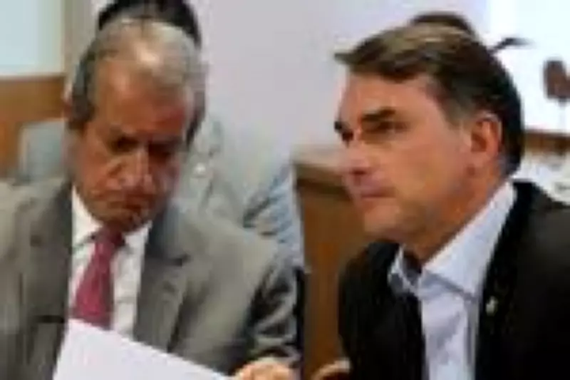 Valdemar Costa Neto vira 'furacão' na campanha de Flávio Bolsonaro e gera crise interna