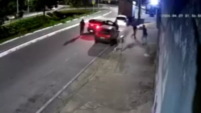 Vídeo flagra execução a tiros de homem de 40 anos em Betim, na Grande BH