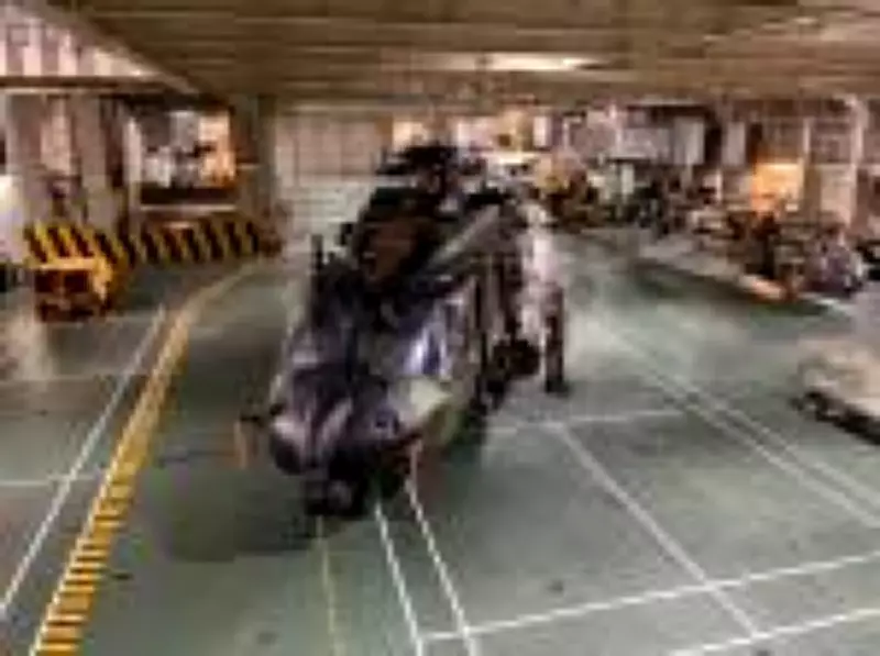 VEJA visita porta-helicópteros francês Dixmude no Rio de Janeiro