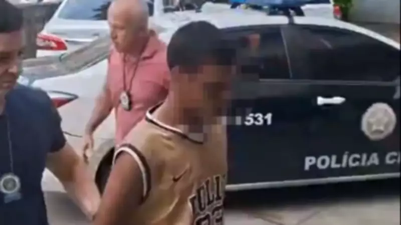 Vendedor preso no Rio por tentar cobrar R$ 10 mil por espetinho de turista britânica