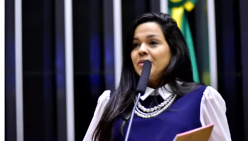Vereadora do Nordeste é cotada para vice de Flávio Bolsonaro em estratégia eleitoral
