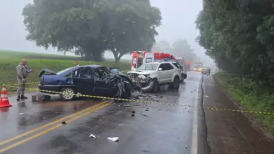 Adolescente morre e seis ficam feridos em colisão frontal na RSC-153