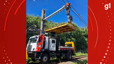 Caminhão tomba em viaduto e carga atinge trilhos, afetando operação da Trensurb na Região Metropolitana