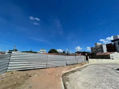 Demolição de igreja histórica em Mangabeira gera polêmica e comoção