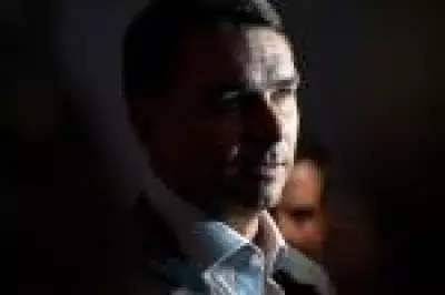 Enxurrada de Pesquisas Eleitorais: Estabilidade entre Lula e Flávio Bolsonaro e Riscos para o Eleitor