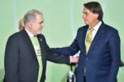 Ex-ministro de Bolsonaro vê oportunidade com divisão governista na Paraíba