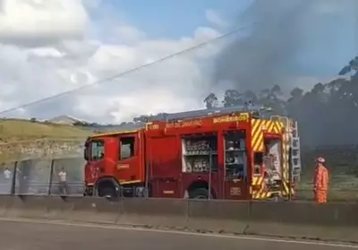 Explosão de Carreta com Gás na Via Dutra deixa Duas Vítimas Fatais e Interdita Rodovia no RJ
