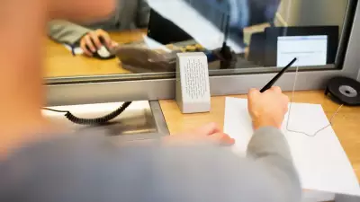 Feriado da Paixão de Cristo fecha agências bancárias; Pix funciona normalmente