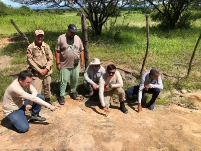 Maior pegada de dinossauro do Brasil é descoberta na Paraíba