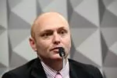 Moraes reduz pena de hacker do 'Vaza-Jato' em 100 dias após aprovação no Enem PPL