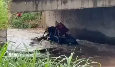 Motorista desaparece após carro cair em córrego durante temporal em Piracicaba