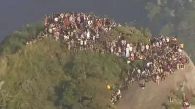 Operação policial no Vidigal deixa 200 pessoas retidas no Morro Dois Irmãos após tiroteio intenso