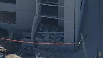 Prédio de estacionamento de hospital infantil desaba parcialmente nos EUA, causando uma morte