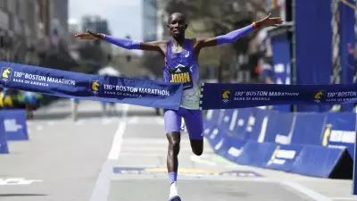 Queniano John Korir conquista bicampeonato na histórica Maratona de Boston