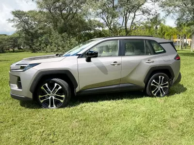 Toyota RAV4 Hybrid: Análise Detalhada do SUV Híbrido que Conquista o Mercado