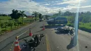 Acidente frontal entre motos na BR-259 deixa um morto e dois feridos em Colatina