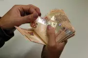 Acre registra 46,4% de inadimplentes em fevereiro, abaixo da média nacional
