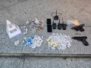 Adolescentes são apreendidos com drogas e armas em Resende