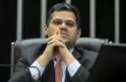 Alcolumbre recebe ligações por Messias, mas não atende antes de sabatina