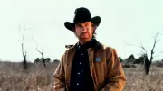 Amigos de Chuck Norris questionam se rotina intensa de exercícios influenciou sua morte aos 86 anos