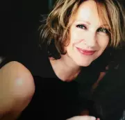 Atriz francesa Nathalie Baye, estrela do cinema, morre aos 77 anos em Paris