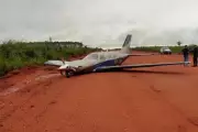 Avião com 5 pessoas faz pouso forçado em MT após falha no motor e será desmontado