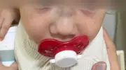 Bebê de 1 ano sofre fratura no nariz e hematomas após dia na creche em Valentim Gentil
