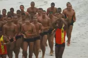 Bombeiros do RJ realizam mais de 8 mil salvamentos no mar em 2026