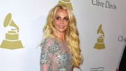 Britney Spears se interna voluntariamente em clínica após prisão por dirigir embriagada