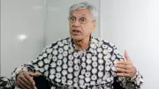 Caetano Veloso agradece senador por corrigir fake news sobre armas