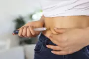 Canetas emagrecedoras: tratamento contínuo da obesidade exige acompanhamento