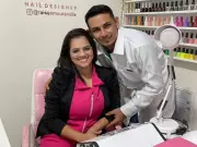 Casal do Acre transforma design de unhas em negócio próspero e desafia preconceitos