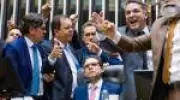 Centrão se revolta com manobra de Hugo Motta para eleição no TCU