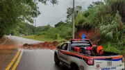 Chuva intensa causa alagamentos e deslizamentos em Jambeiro, SP, sem vítimas