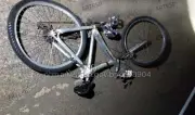 Ciclista morre em acidente na SP-340 em Mococa após motorista invadir acostamento e fugir