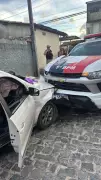 Cinco pessoas são presas após perseguição policial e colisão com viatura em João Pessoa