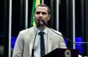 Cleitinho, cotado por Flávio Bolsonaro em MG, gera crise com bolsonaristas após críticas a Trump e militares