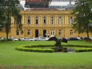 Câmara de Petrópolis discute preços altos de combustíveis em audiência pública