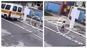 Criança de 2 anos fica sozinha na rua após ser esquecida por transporte escolar em SP