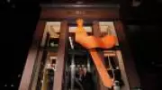 Crise no luxo: Hermès e Kering despencam na bolsa e acendem alerta global