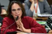 Damares ignora aliadas e torce por Leila do Vôlei, mas volta atrás