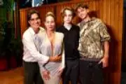 Danielle Winits reúne família em reestreia de monólogo 'Choque!' no Rio de Janeiro