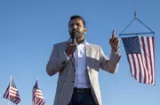 Diretor do FBI Kash Patel processará revista The Atlantic por difamação após artigo sobre comportamento